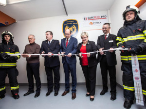 FOTO: Na stanici rychnovských hasičů byl slavnostně otevřen speciální výcvikový polygon