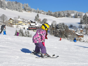 Hlavní lyžařské areály v Královéhradeckém kraji jsou stále v provozu