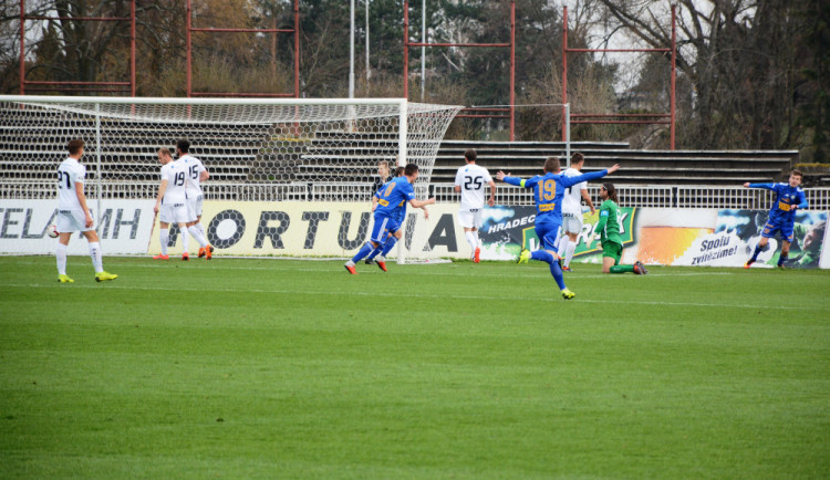 Hradec poprvé na jaře padl, hráči trenéra Frťaly nestačili na Varnsdorf