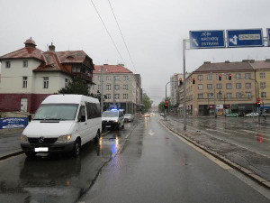 U vily Anička se střetla dvě vozidla, policie hledá svědky