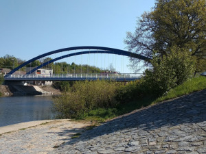 FOTO/VIDEO: Čekaní skončilo! Nový most ve Svinarech byl slavnostně otevřen