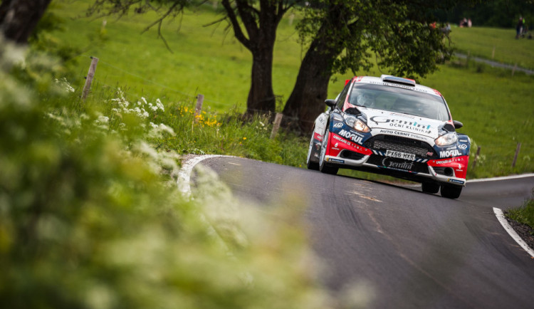 Rallye uzavře několik silnic, řidiči musejí počítat s komplikacemi