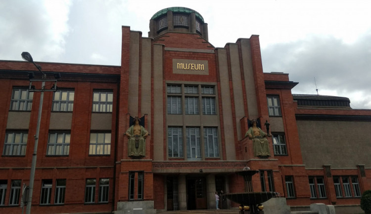 Budova Muzea východních Čech je opravena, veřejnosti se otevře na podzim