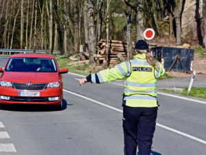 Řidič nadýchal čtyři promile. S kamarádem pil vodku, cítil se úplně střízlivý