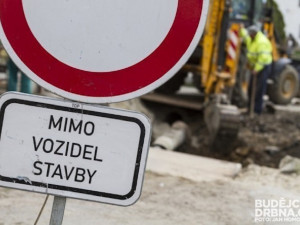 V ulici Víta Nejedlého se bude opravovat silnice až do konce července