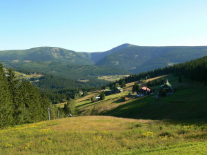 Po žluté se na Sněžku nedostanete, opravují zde chodník