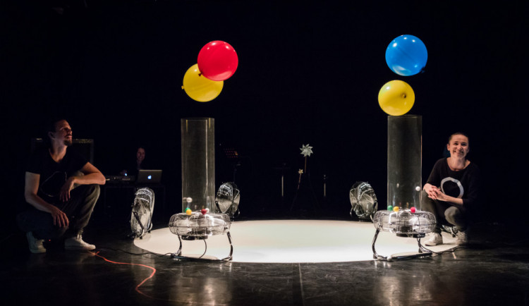 SOUTĚŽ: Divadlo Drak uvede na festivalu představení pro batolata