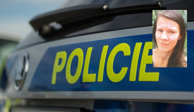 Policisté pátrají po třicetileté ženě z Trutnovska.