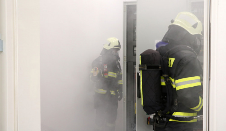 Na Hradubické unikl oxid uhličitý