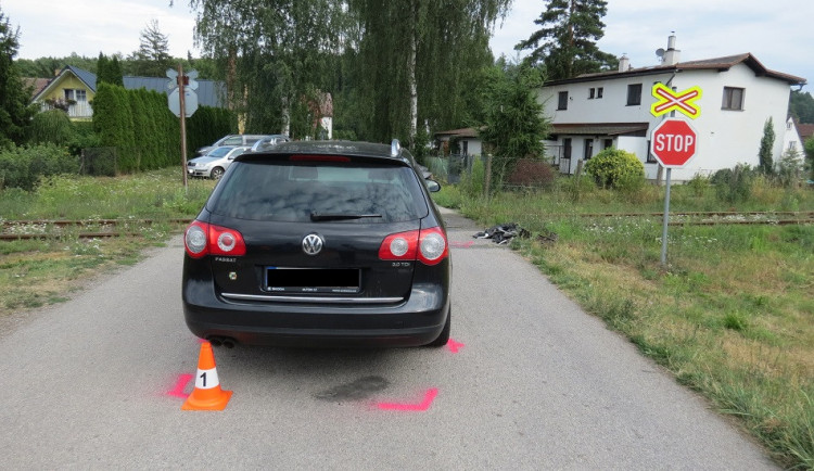 Nehoda na přejezdu.