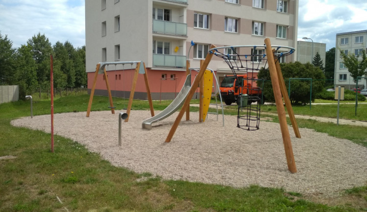Jedno z opravených hřišť.