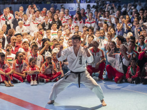 Česká reprezentace na hradeckém mistrovství světa v karate získala deset medailí