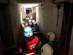 Policie vyšetřuje pád zdi na Hradecku jako usmrcení z nedbalosti