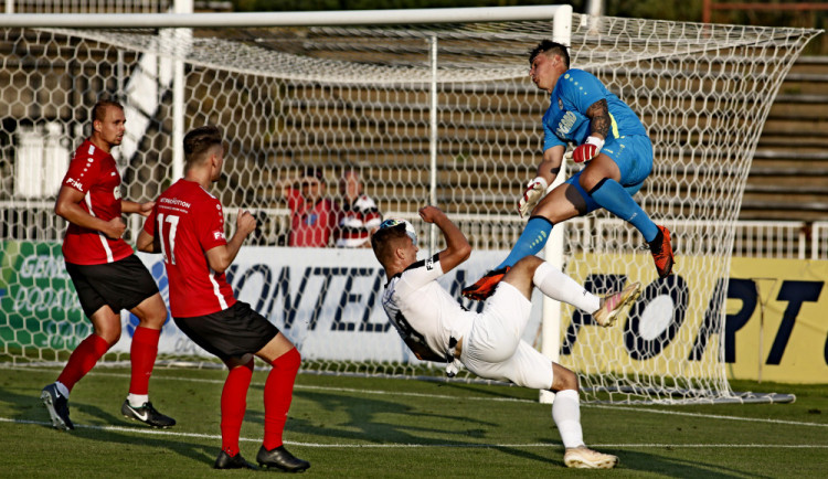 Votroci bodovali popáté v řadě, vyšvihli se na třetí příčku tabulky