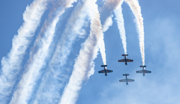Zájem o letecký festival CIAF výrazně poklesl. Před třemi roky jej navštívilo 40 tisíc lidí, loni jen 12 tisíc