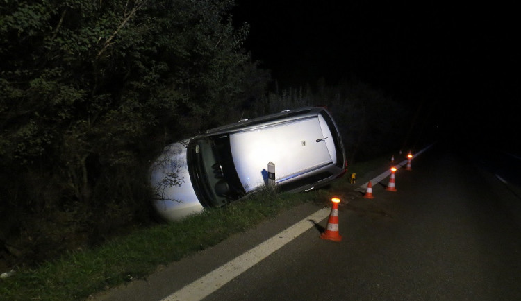 Řidička po nehodě utekla