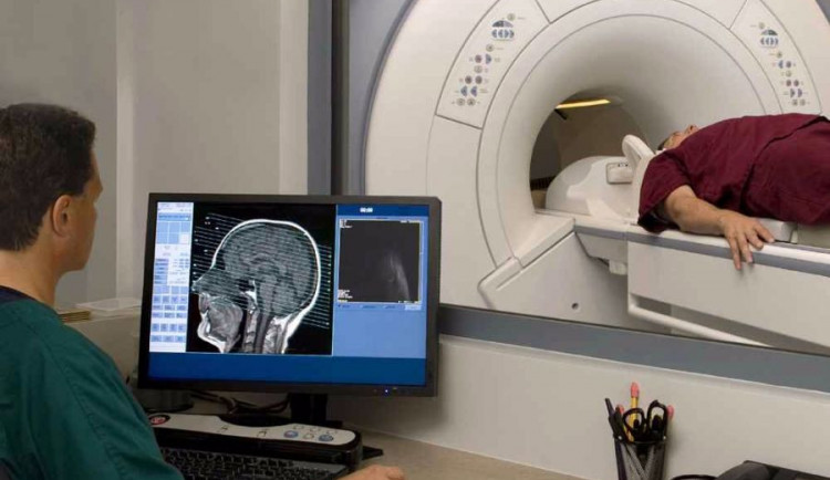 Magnetická rezonance