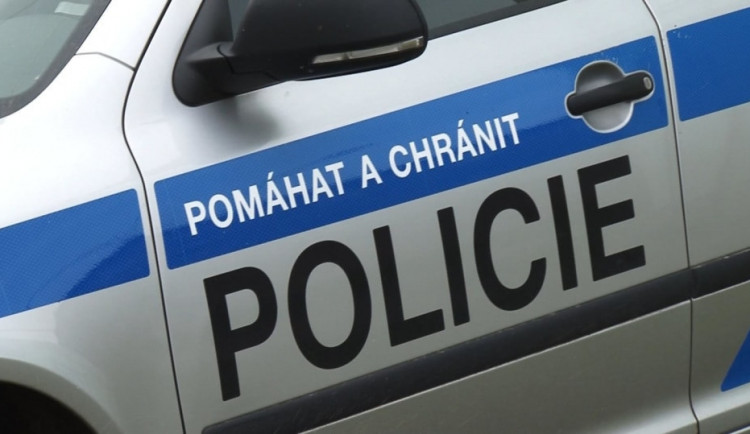 Policejní hlídka zastavila třiadvacetiletého hříšníka.