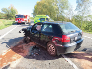 U Jičína se stala vážná dopravní nehoda tří osobních vozidel