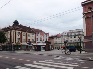 Rotunda na Baťkově náměstí v Hradci přijde o terasu a schodiště