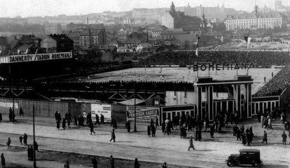 ZPÁTKY V ČASE: Nejkrásnější éra Votroků. Katalánské peklo se 130 tisíci fanoušky a souboj se slavnou Barcelonou