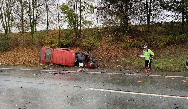 Sobotní nehoda na Náchodsku se nakonec stala tragickou. 
