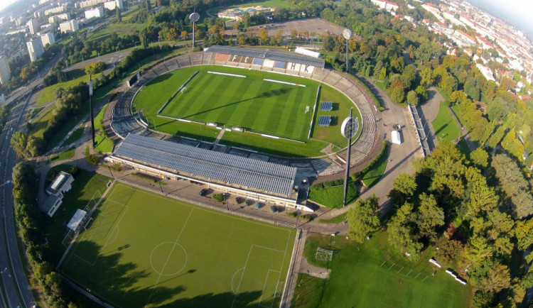 Hradec nechce projekt fotbalového stadionu zahodit. Chtěl by najít dodavatele