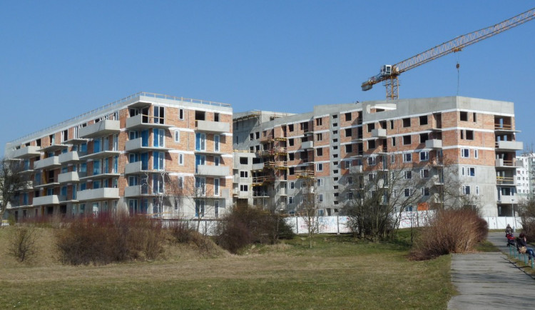 V hradeckém kraji se staví méně bytů. Výstavba klesla téměř o desetinu