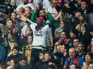 Zaza na svém místě v kotli