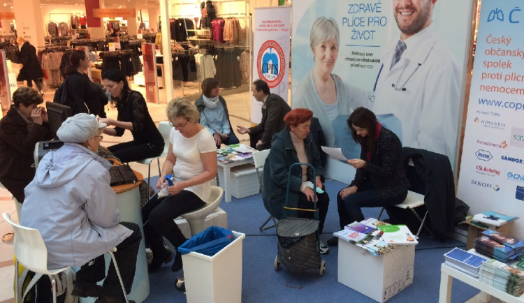 Již loni mohli zákazníci v Auparku projít vyšetřením plic