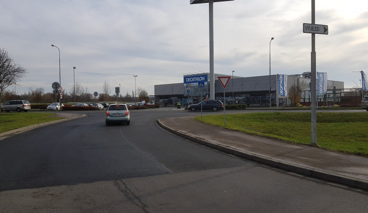 Výmoly i díry jsou pryč