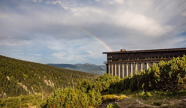 Labská bouda bude až do jara zavřená.