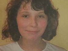 Tyto dvě osoby policie hledá