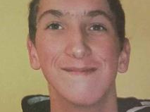 Tyto dvě osoby policie hledá