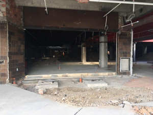 FOTO: Jak vypadá Tesco v době, kdy se původě mělo otevřít po rozsáhlé rekonstrukci?