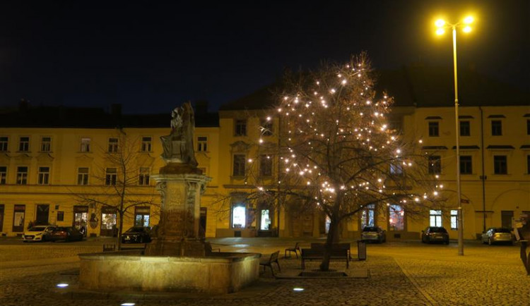 Hradec opraví kašnu na Malém náměstí, fontána tak bude opět v provozu