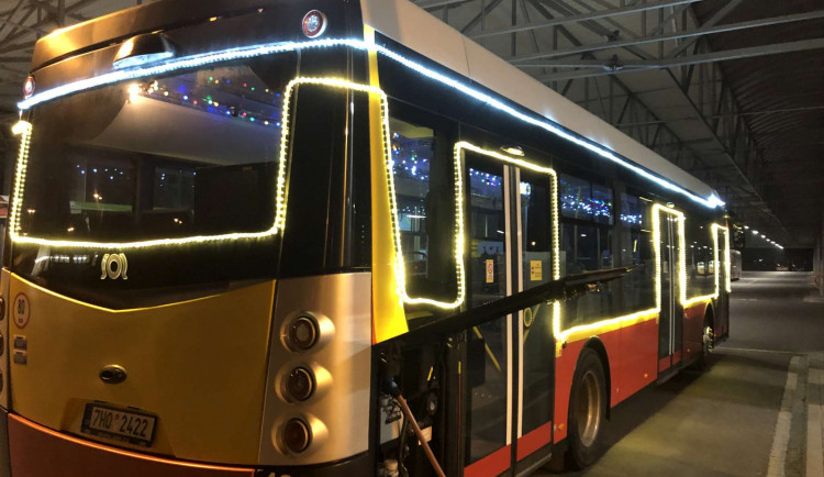 Vánoční elektrobus je v Čechách jedinečný