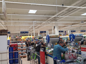 Frony v Tescu v Březhradě