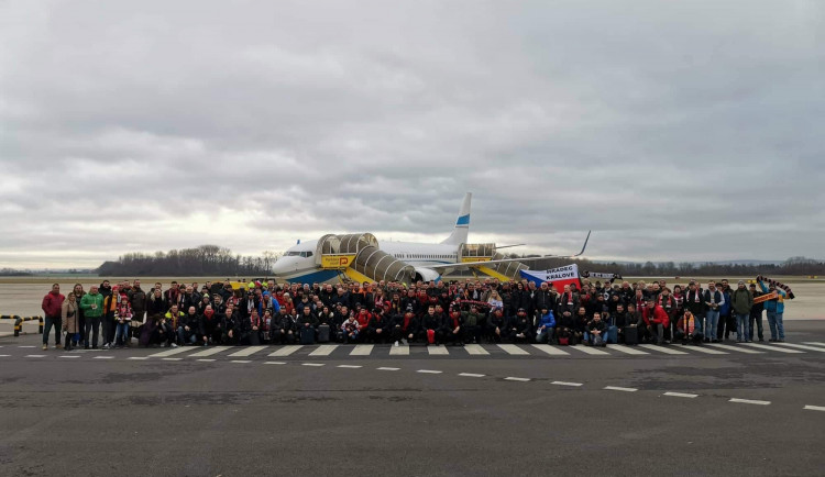 Fanoušci i s týmem 