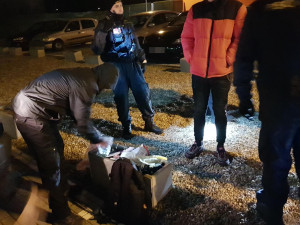 Policie si v Hradci Králové došlápla na prodejce drog