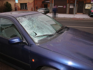 Tragická nehoda v Nové Pace. Ženu na přechodu pro chodce srazilo auto