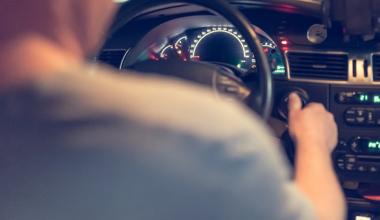 neukáznění řidič, polsko, orlické hory, kvasiny, rychlost, přestupky, policie