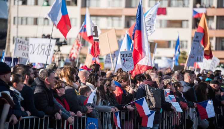 Spolek Milion chvilek chystá další demonstrace. 24. března přijde na řadu Hradec Králové