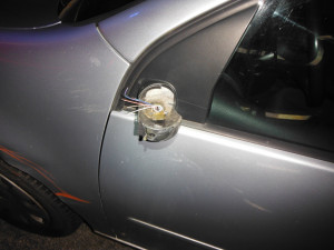 Auto, které překáželo hasičům na cestě k požáru