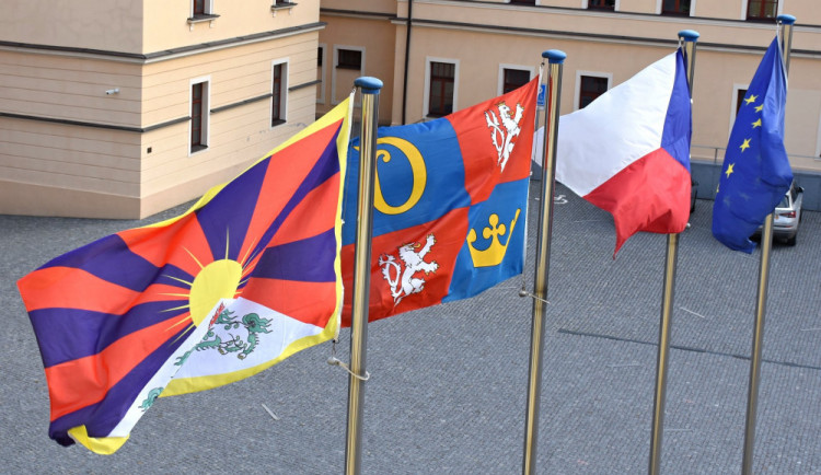 V Hradci Králové vlaje vlajka pro Tibet. K akci se připojil i Královéhradecký kraj