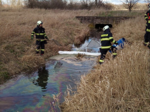 Nehoda osobního auta na hradubické.
