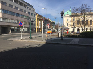 Prázdný Hradec Králové.