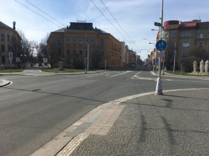 Prázdný Hradec Králové.
