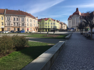 Prázdný Hradec Králové.