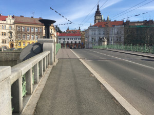 Prázdný Hradec Králové.